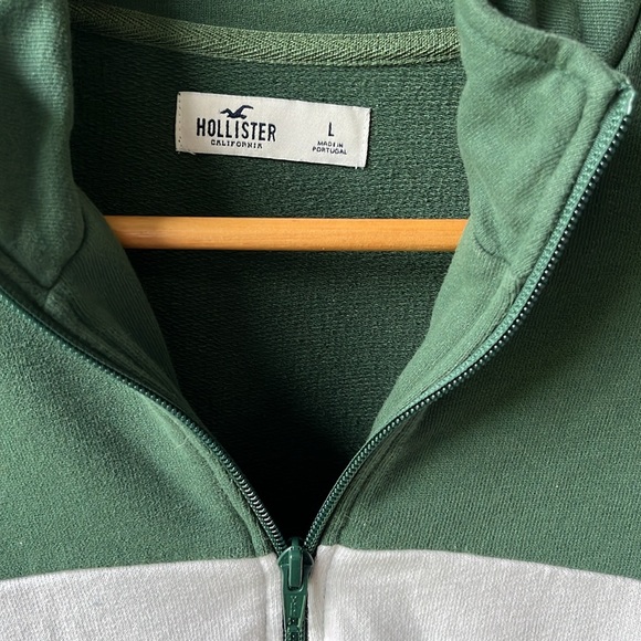 Hollister green cropped sweater size large - Picture 2 of 5